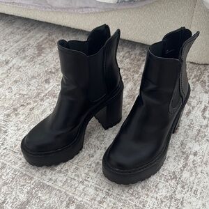 Steve Madden Black Heeled Boots with Chunky Platform